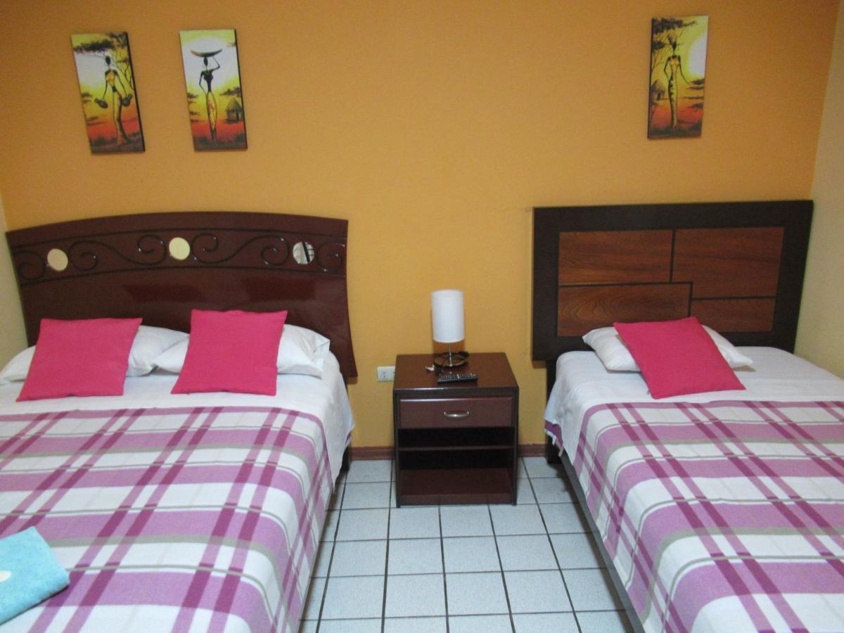 Kurmi Hostel Lima Airport Buitenkant foto
