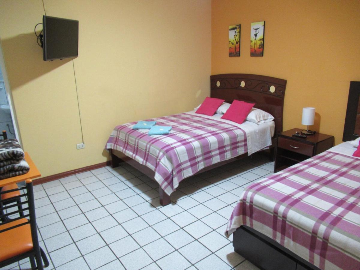Kurmi Hostel Lima Airport Buitenkant foto