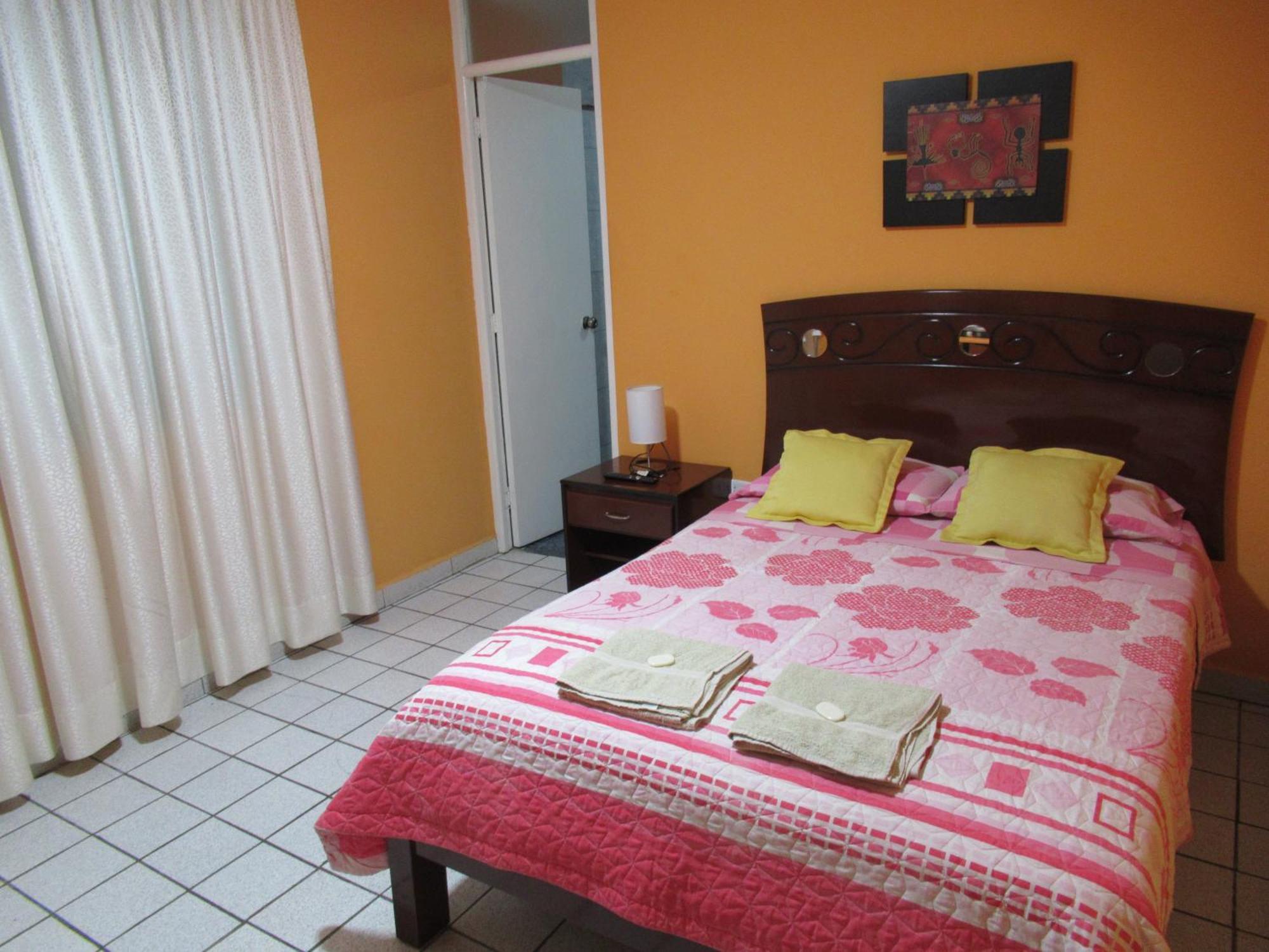 Kurmi Hostel Lima Airport Kamer foto