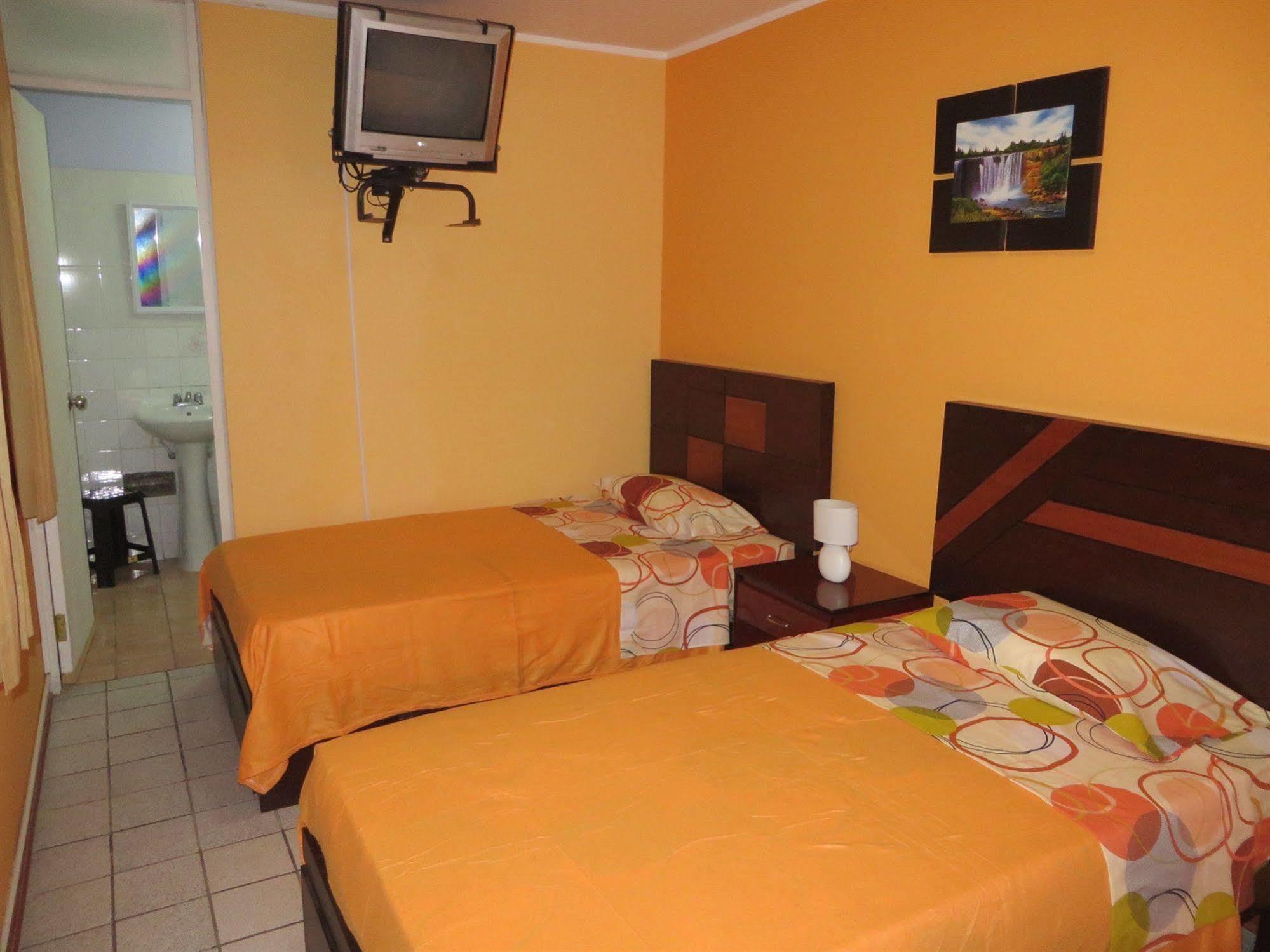 Kurmi Hostel Lima Airport Buitenkant foto